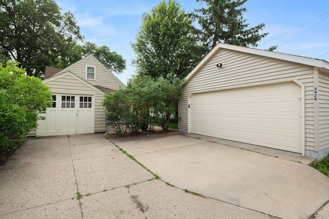 5924 10th Ave S, Minneapolis, MN 55417 - view of detached garage