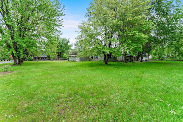 27900 Old Towne Rd, Chisago City, MN 55013 - view of grassy yard