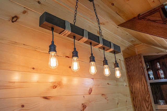 2018 County 5 NW, Hackensack, MN 56452 - detailed view of wood ceiling