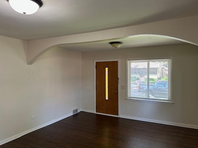 1464 Sheldon St, Saint Paul, MN 55108 - entryway with arched walkways and wood finished floors
