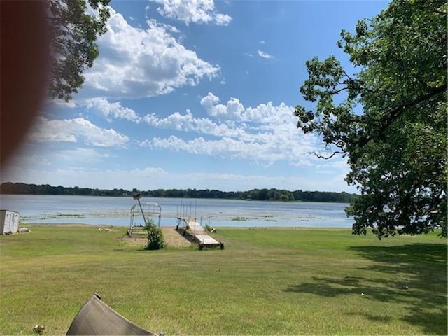 9225 Lake Blvd, Chisago City, MN 55013 - water view