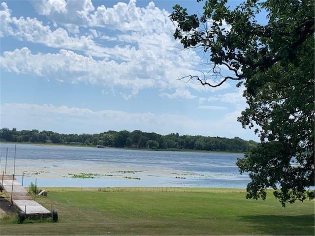 9225 Lake Blvd, Chisago City, MN 55013 - water view