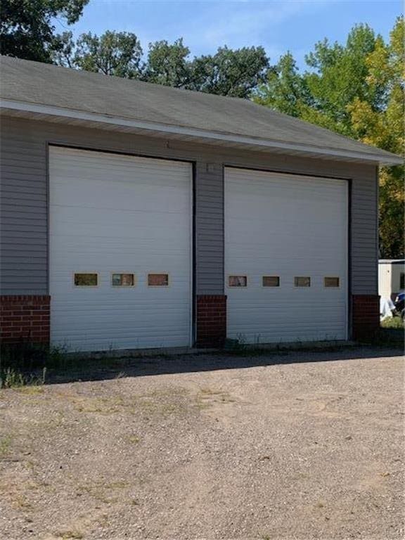 9225 Lake Blvd, Chisago City, MN 55013 - view of garage