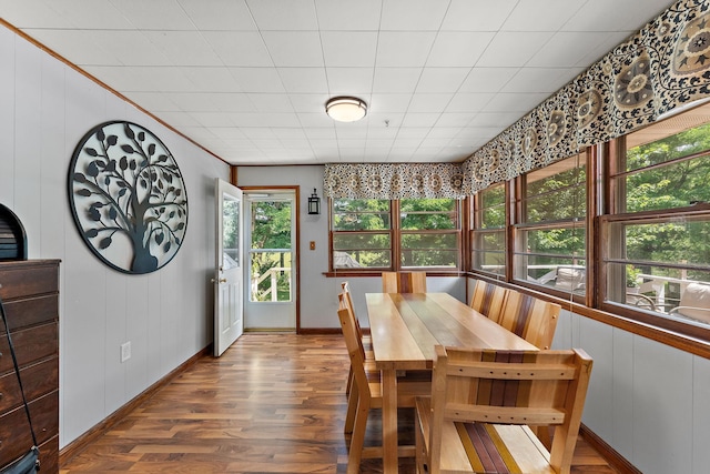 1682 Oakdale Ave W, Saint Paul, MN 55118 - dining area with wood finished floors and baseboards