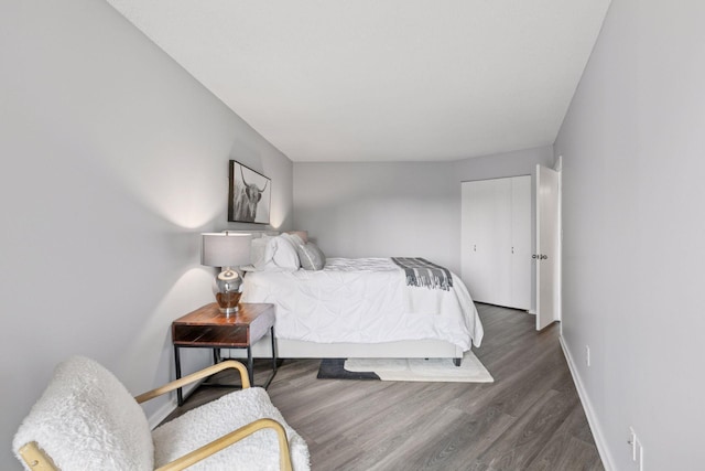 1200 Nicollet Mall Unit 523, Minneapolis, MN 55403 - bedroom featuring wood finished floors and baseboards