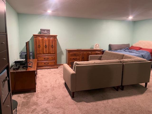 1141 5th St E, Saint Paul, MN 55106 - carpeted living area featuring recessed lighting
