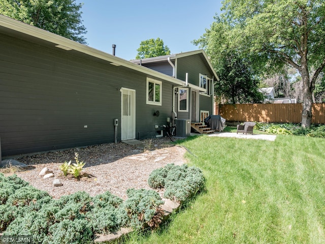 5424 Vernon Ct, Savage, MN 55378 - back of property with entry steps
