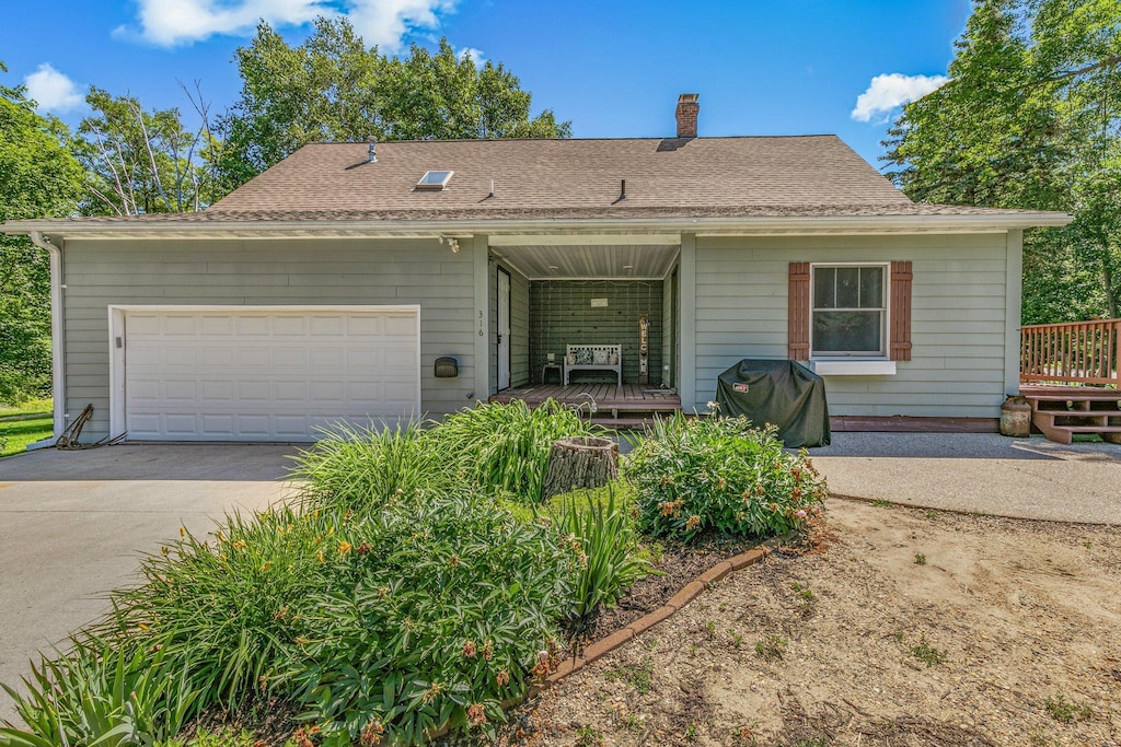 316 Ash St SE, New London, MN 56273 - photo 1
