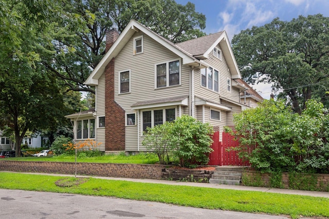 1756 Minnehaha Ave W, Saint Paul, MN 55104 - view of front of house with a chimney