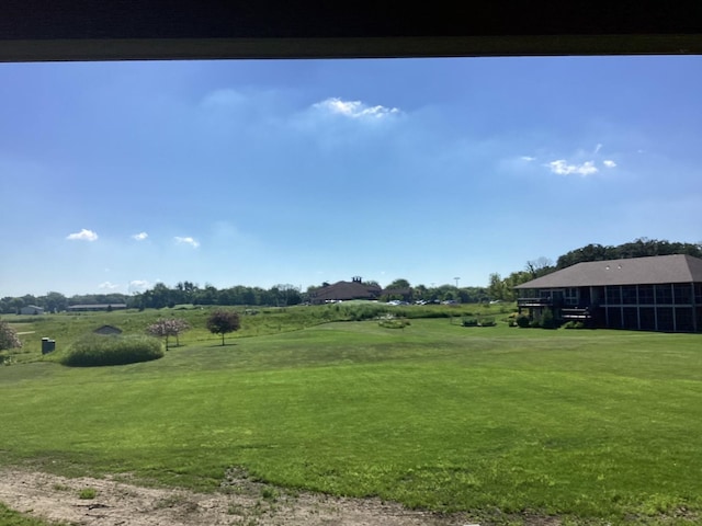 2334 9th St W, Albert Lea, MN 56007 - view of green lawn