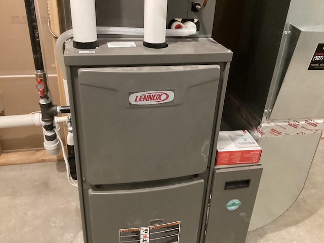 2334 9th St W, Albert Lea, MN 56007 - utility room featuring heating unit