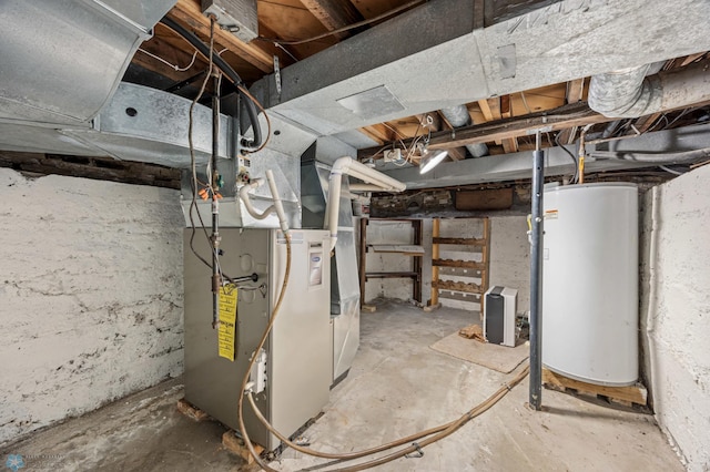 362 5th Ave N, Casselton, ND 58012 - unfinished basement featuring water heater