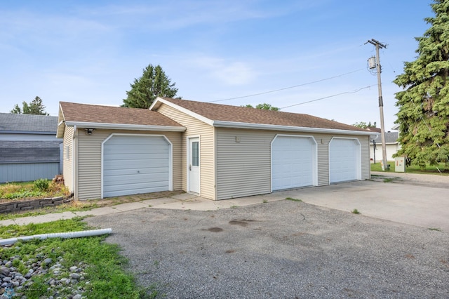 362 5th Ave N, Casselton, ND 58012 - view of detached garage
