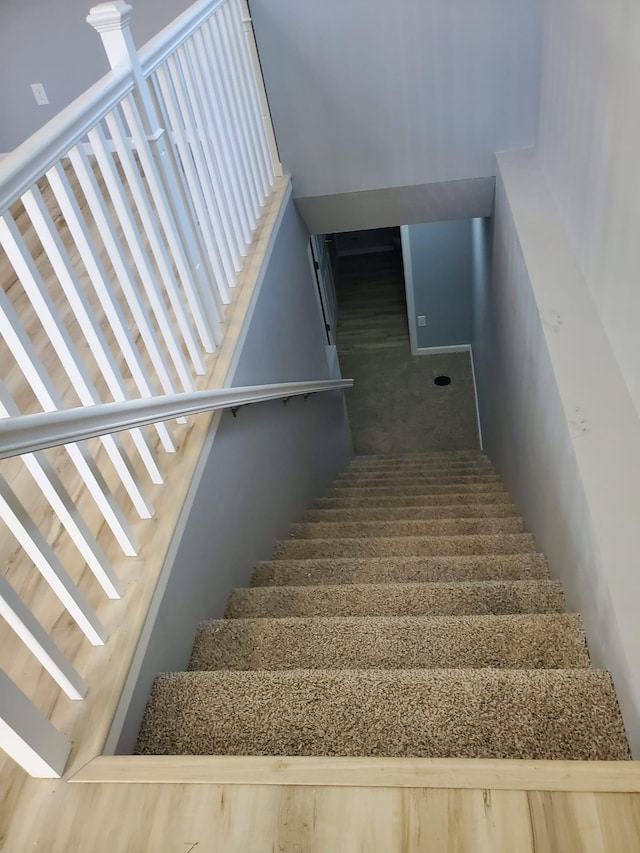 1884 Ames Ave, Saint Paul, MN 55119 - view of stairs