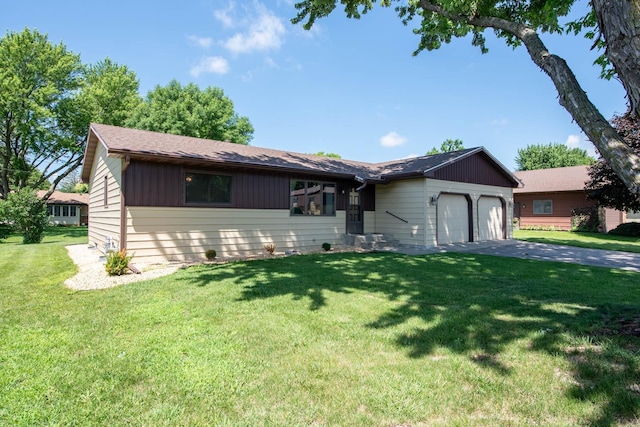 608 Pfau St, Mankato, MN 56001 - ranch-style house featuring a garage, a front lawn, and driveway