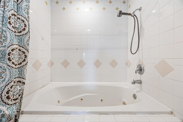 901 7th St W, West Fargo, ND 58078 - bathroom featuring a combined bath / shower with jetted tub