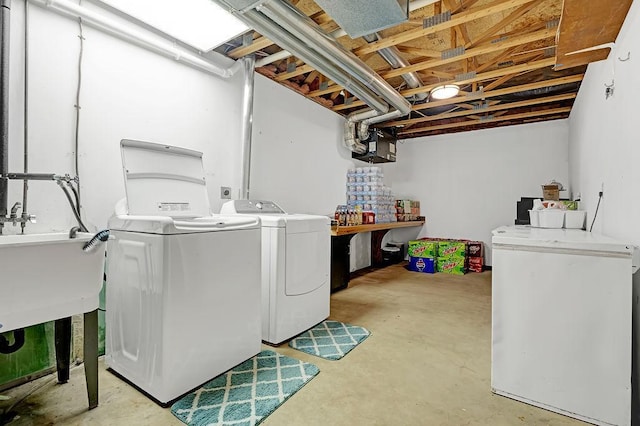 417 Whiskey Rd SW, Isanti, MN 55040 - washroom with washing machine and dryer