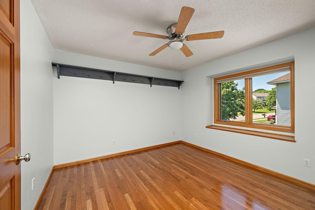 12358 Chesholm Ln, Eden Prairie, MN 55347 - photo 22