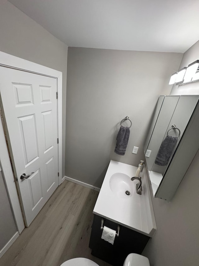 4644 Lyndale Ave S, Minneapolis, MN 55419 - half bath with wood finished floors and vanity