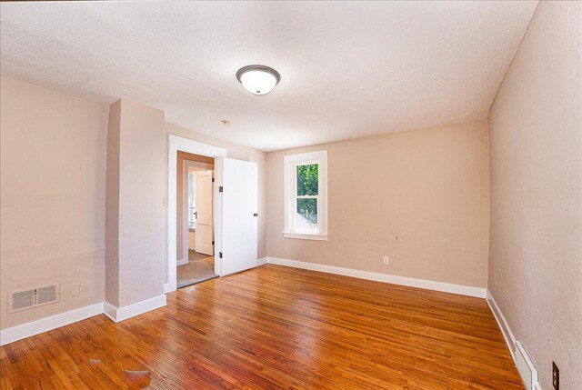 265 Minnesota St, Le Center, MN 56057 - photo 25