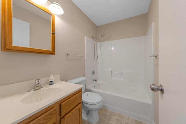 2112 York St, Saint Peter, MN 56082 - bathroom featuring vanity and  shower combination