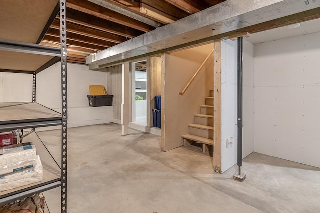 385 Lexington Ave, Le Center, MN 56057 - unfinished below grade area with stairs