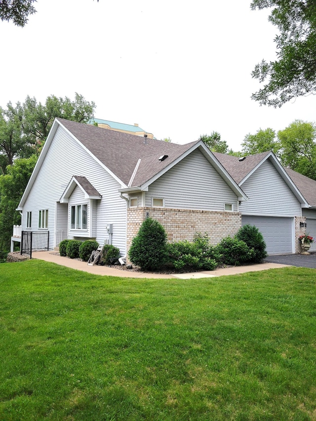 8203 Creekside Cir, Bloomington, MN 55437 - photo 1