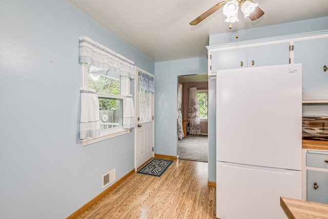 536 County Road J W, Shoreview, MN 55126 - entrance foyer featuring light wood finished floors and ceiling fan
