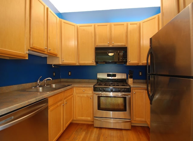 214 Mackubin St, Saint Paul, MN 55102 - photo 14