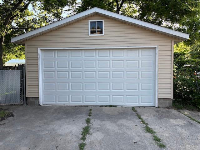 520 12th St SW, Willmar, MN 56201 - photo 3