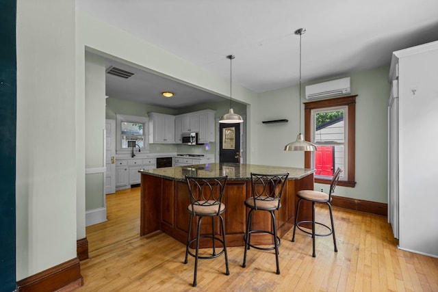 1819 University Ave NE, Minneapolis, MN 55418 - photo 3