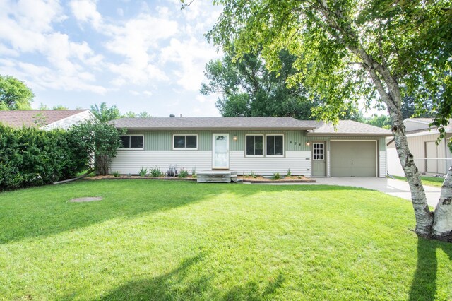 638 Appletree Ln, Moorhead, MN 56560 - photo 1