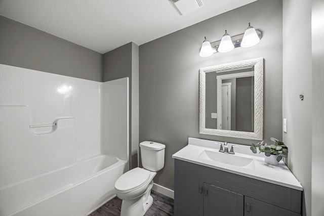 13143 Jefferson St, Becker, MN 55308 - full bath featuring vanity, wood finished floors, and shower / bath combination