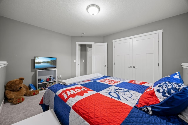 13143 Jefferson St, Becker, MN 55308 - carpeted bedroom with a closet and a textured ceiling