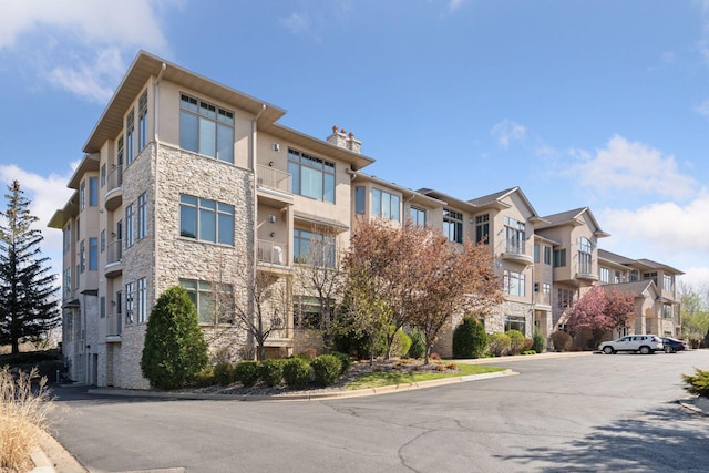 555 Oak Ridge Pl Unit 150, Hopkins, MN 55305 - photo 2