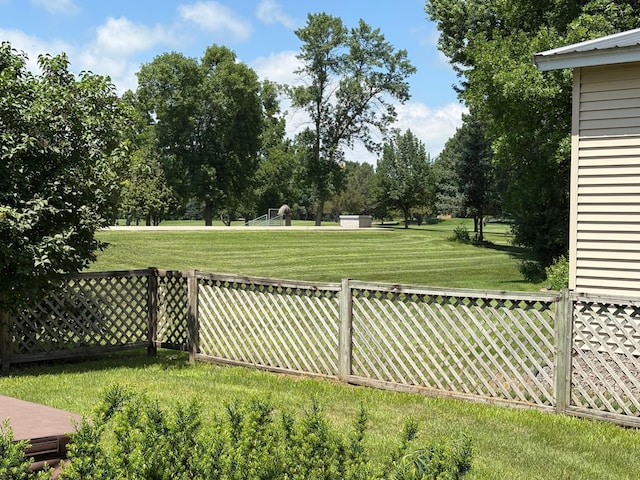207 Meadow Ln, Benson, MN 56215 - view of yard