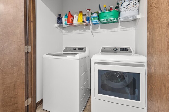 888 Tallgrass Ct, Wanamingo, MN 55983 - laundry area featuring washing machine and dryer