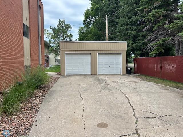 1704 6th Ave S, Moorhead, MN 56560 - photo 3
