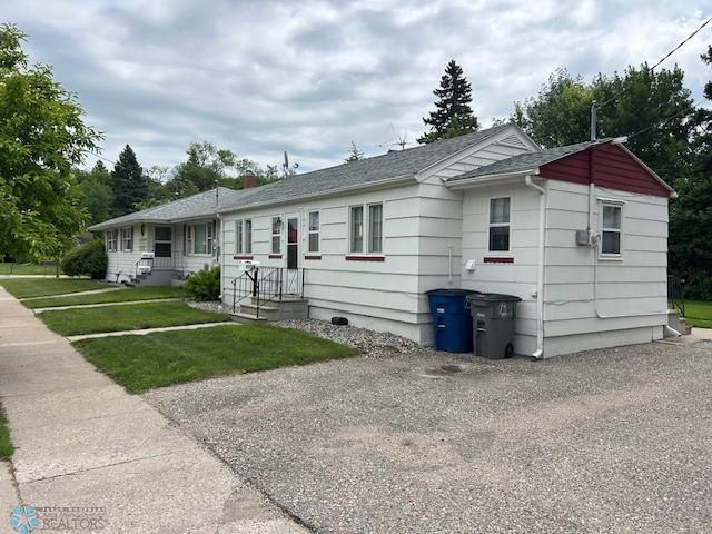 1115 9th Ave S, Moorhead, MN 56560 - photo 2