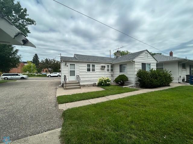 1115 9th Ave S, Moorhead, MN 56560 - photo 3