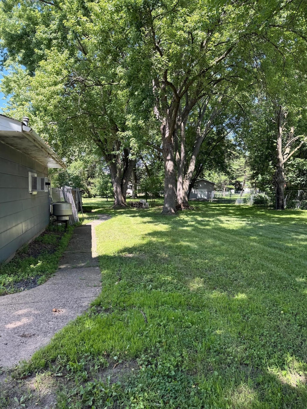 2959 Edgerton St, Little Canada, MN 55117 - photo 2