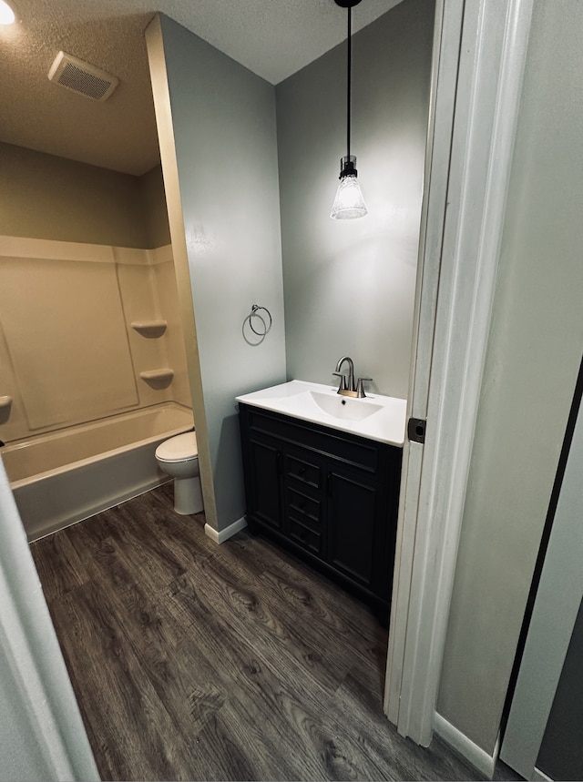 10211 Cedar Lake Rd Unit 208, Minnetonka, MN 55305 - photo 4