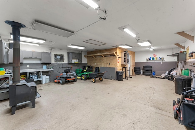 4508 192nd St, Fair Haven Twp, MN 55382 - garage with a workshop area