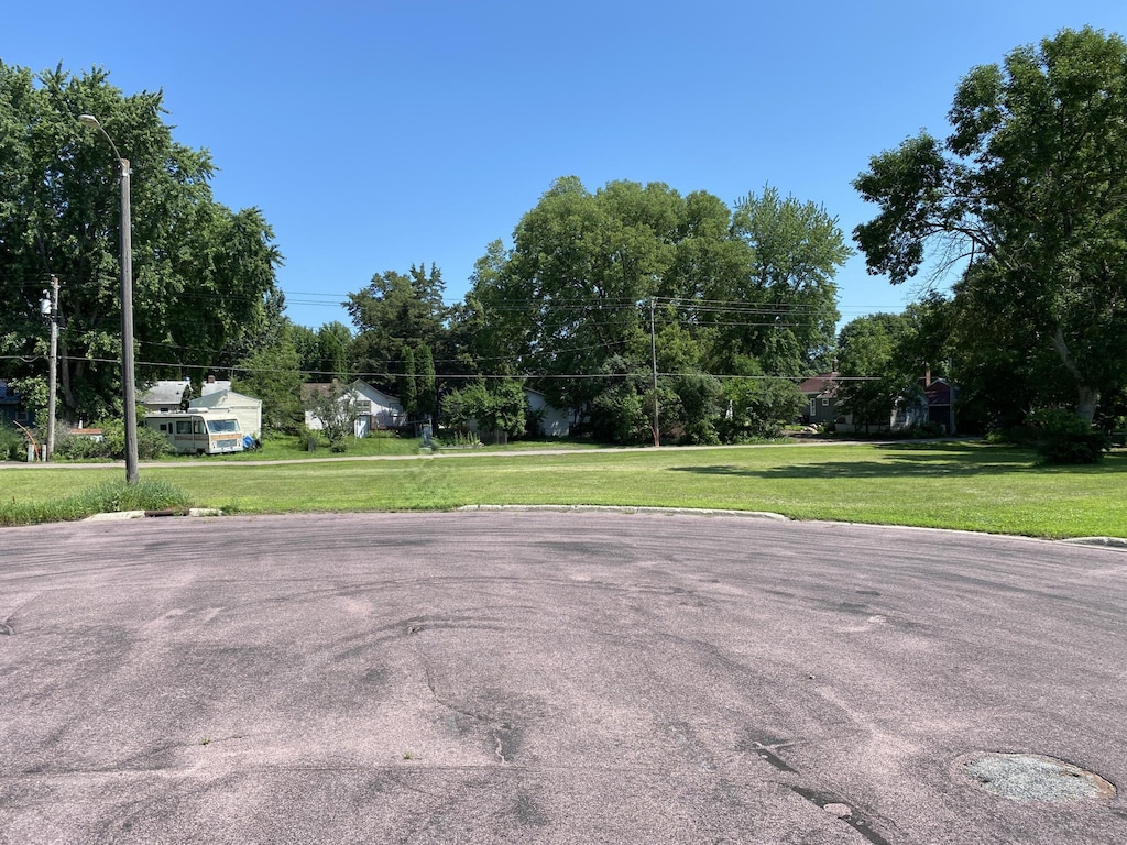 117 Parker Ln, Redwood Falls, MN 56283 - photo 1