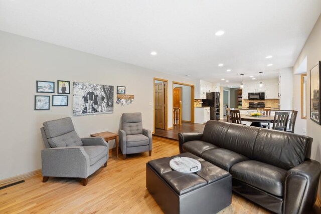467 Glenmar Ave, Mahtomedi, MN 55115 - photo 9