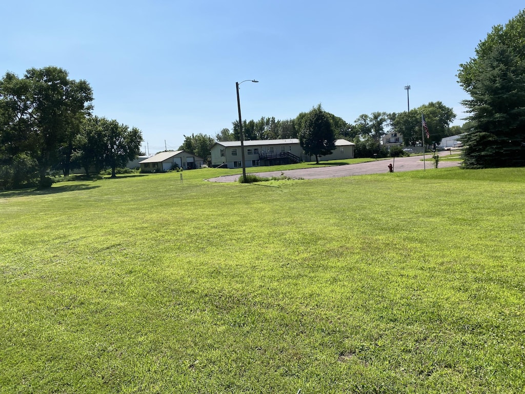 113 Parker Ln, Redwood Falls, MN 56283 - photo 2
