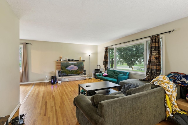 8485 Winnetka Heights Dr, Golden Valley, MN 55427 - photo 9