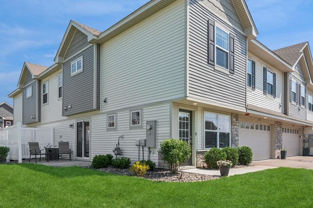 7226 Dora Dr, Lino Lakes, MN 55038 - photo 2