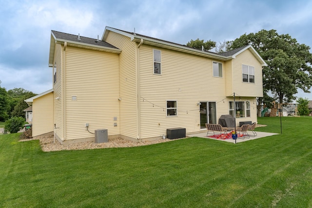2990 Pinewood Ridge Dr SE, Rochester, MN 55904 - back of house with a patio and a yard