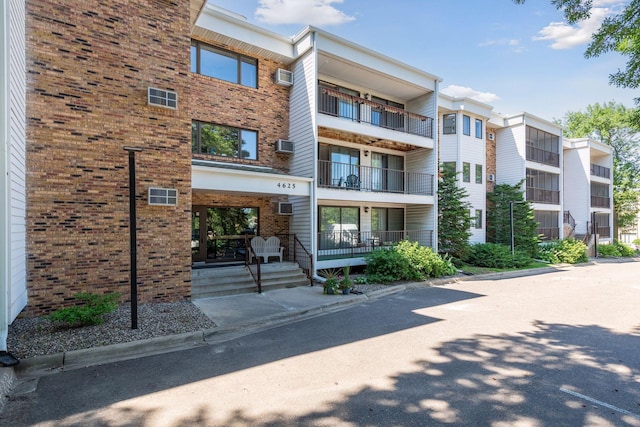 4625 Minnetonka Blvd Unit 103, Saint Louis Park, MN 55416 - photo 2